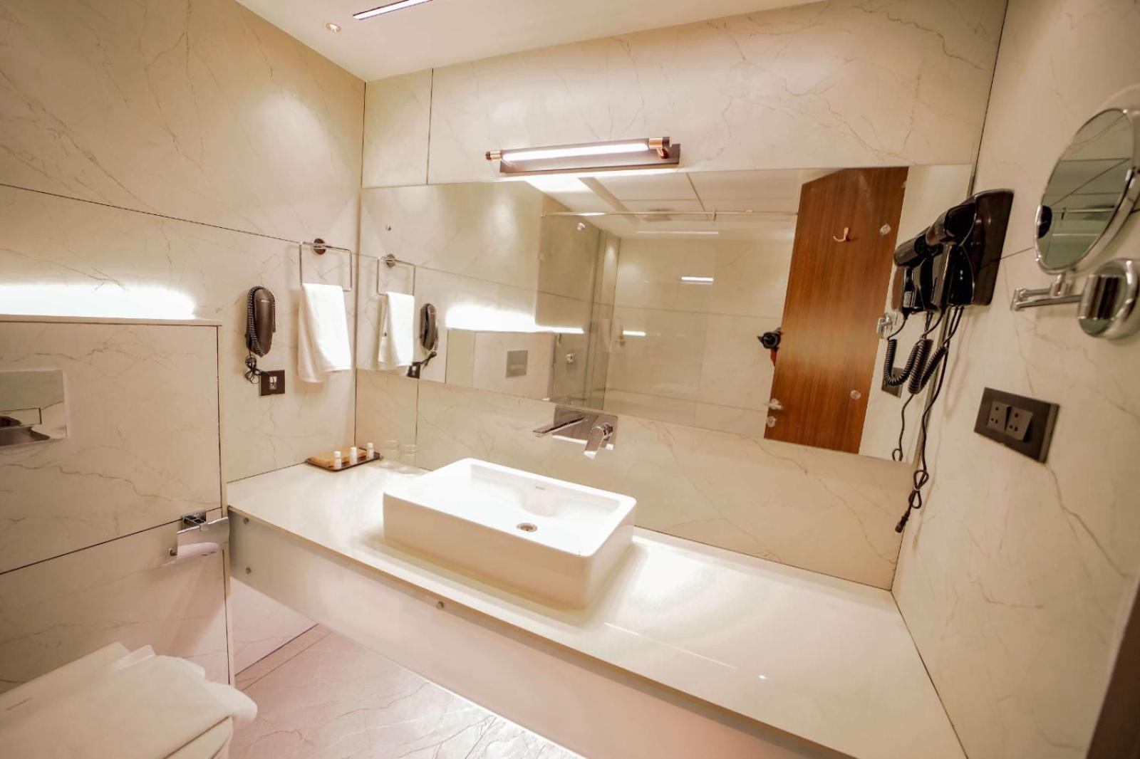 Hotel Cordial Sopanam Thiruvananthapuram Extérieur photo